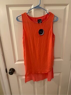 NWT Women’s Coral High-Low Sleeveless Top Size Small